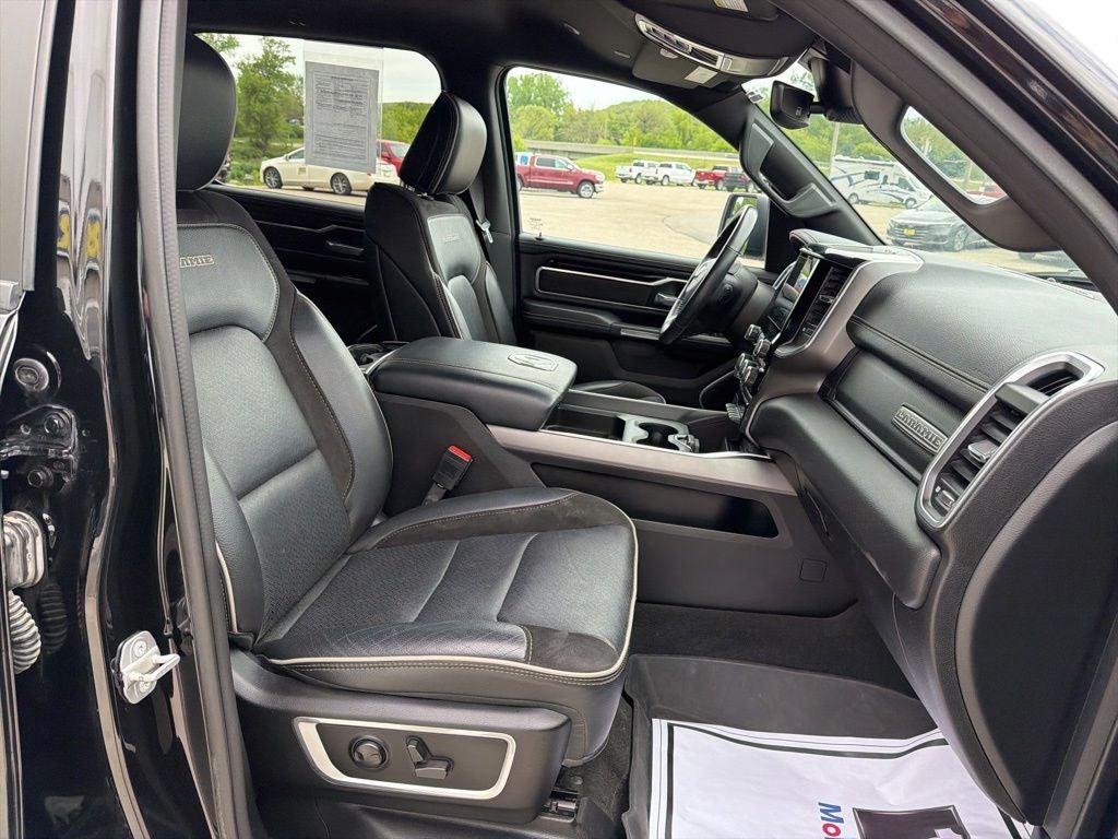 2022 RAM 1500 Laramie Crew Cab 4x4 5'7' Box