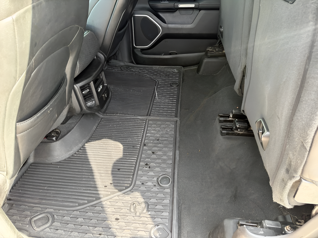 2021 RAM 1500 Laramie Crew Cab 4x4 5'7' Box