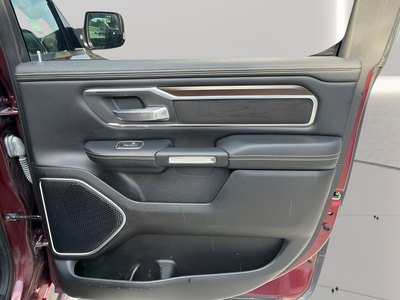2021 RAM 1500 Laramie Crew Cab 4x4 5'7' Box