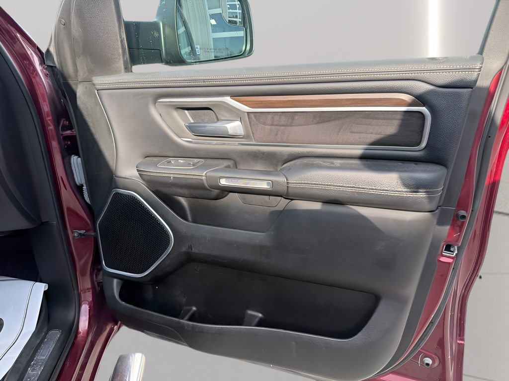 2021 RAM 1500 Laramie Crew Cab 4x4 5'7' Box