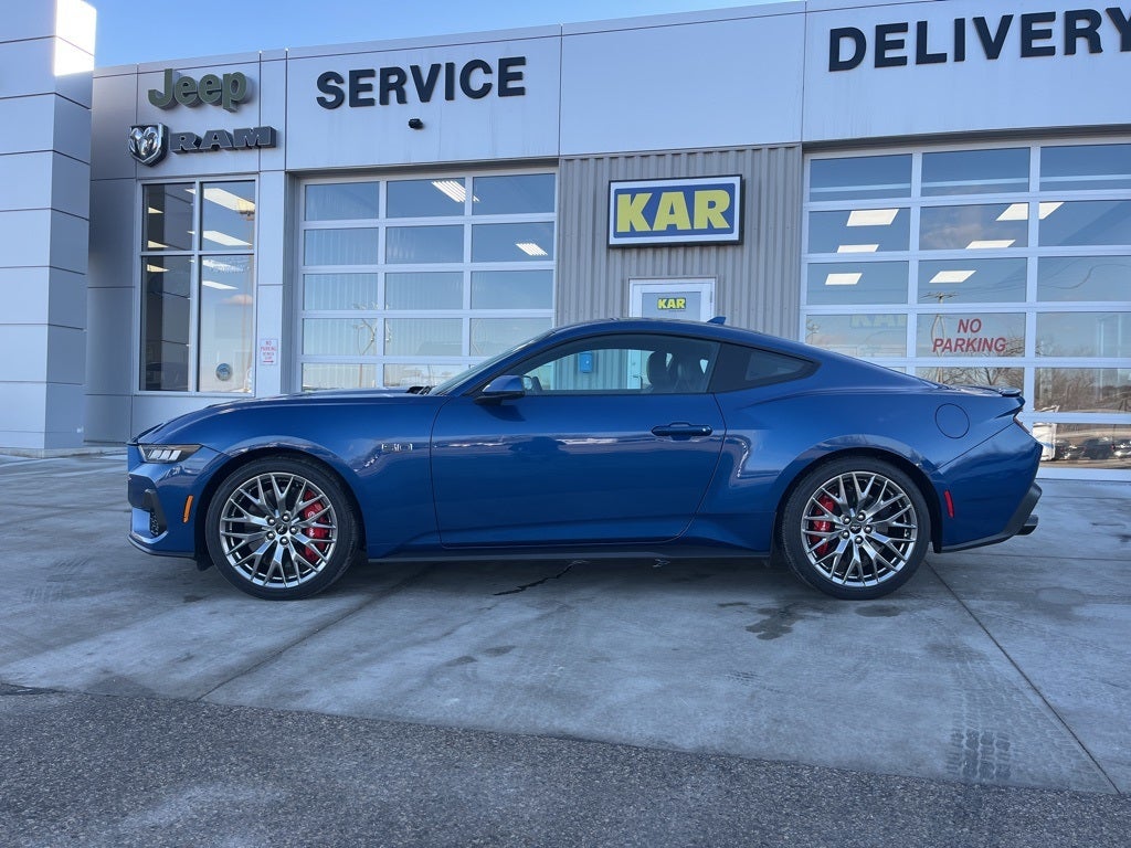 2024 Ford Mustang GT Premium Fastback