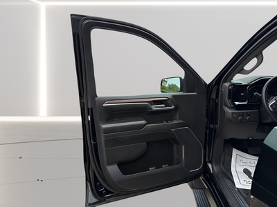 2024 Chevrolet Silverado 1500 4WD Crew Cab Short Bed LT with 2FL