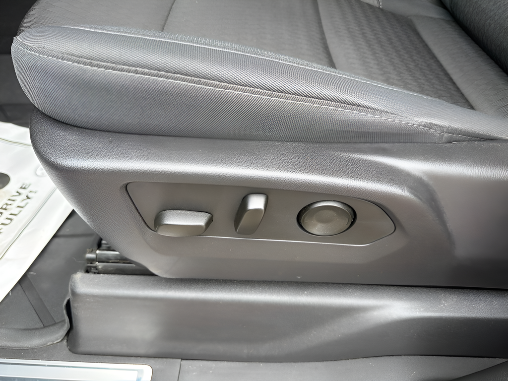 2024 Chevrolet Silverado 1500 4WD Crew Cab Short Bed LT with 2FL