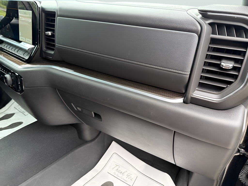 2024 Chevrolet Silverado 1500 4WD Crew Cab Short Bed LT with 2FL