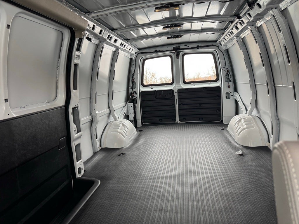 2025 Chevrolet Express 3500 Work Van Cargo