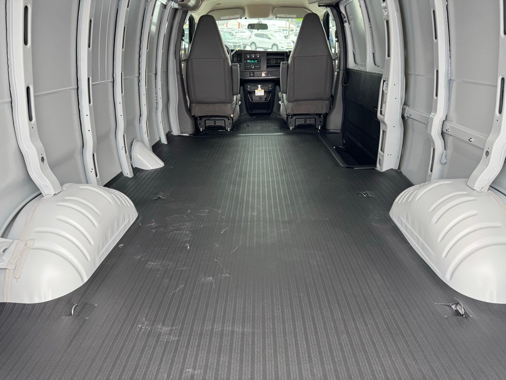 2025 Chevrolet Express 3500 Work Van Cargo