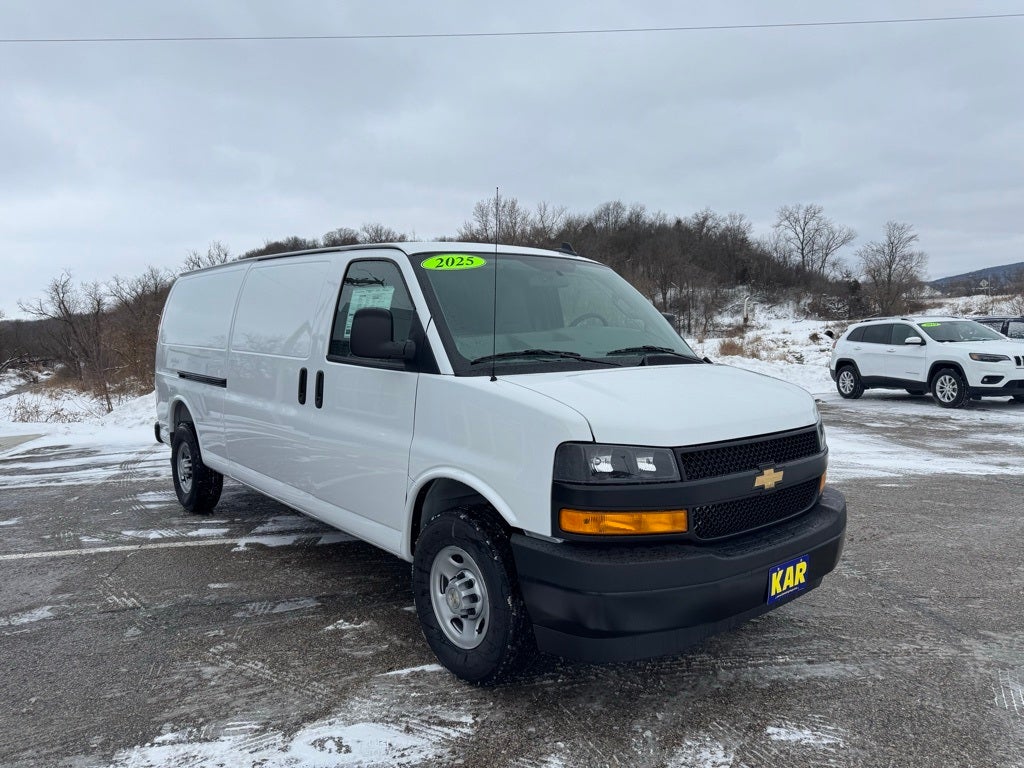 2025 Chevrolet Express 3500 Work Van Cargo