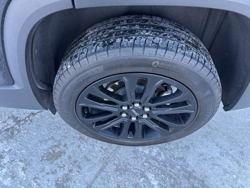 2023 GMC Acadia AWD SLT