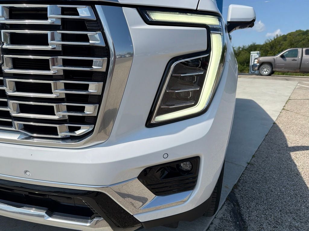 2025 GMC Yukon 4WD Denali