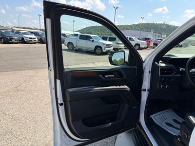2025 GMC Yukon 4WD Denali