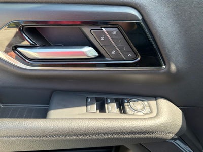 2025 GMC Yukon 4WD Denali
