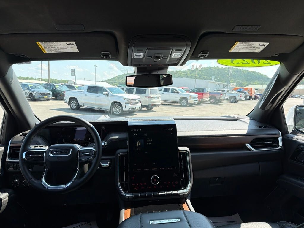 2025 GMC Yukon 4WD Denali