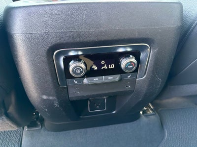2025 GMC Yukon 4WD Denali