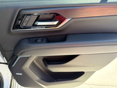 2025 GMC Yukon 4WD Denali