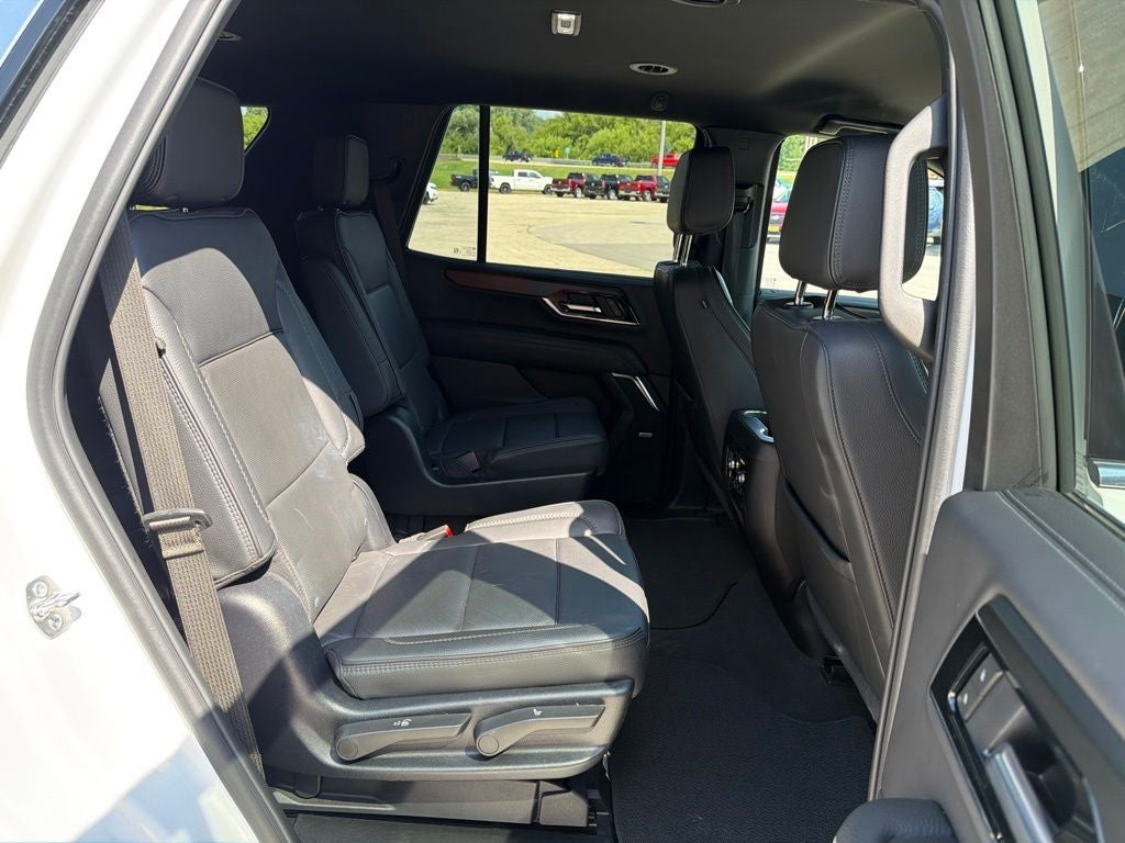 2025 GMC Yukon 4WD Denali