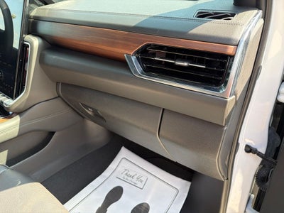 2025 GMC Yukon 4WD Denali