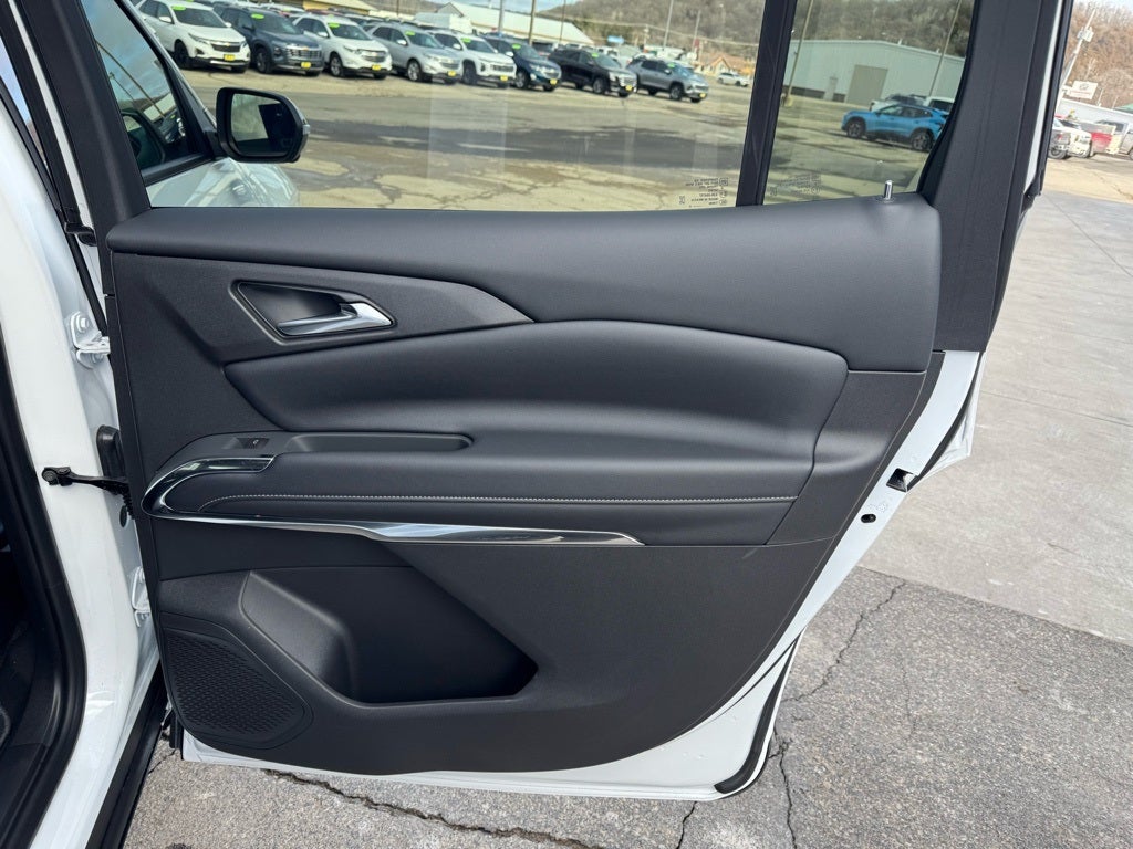 2026 Chevrolet Traverse LT 2LT