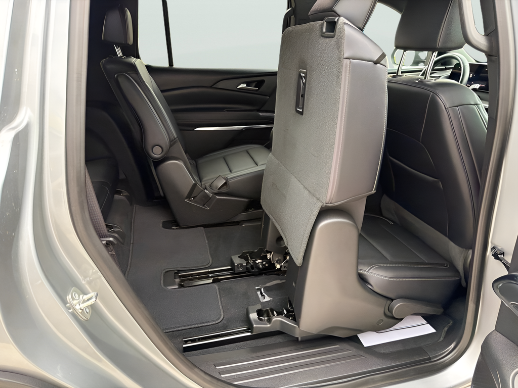 2026 Chevrolet Traverse AWD LT