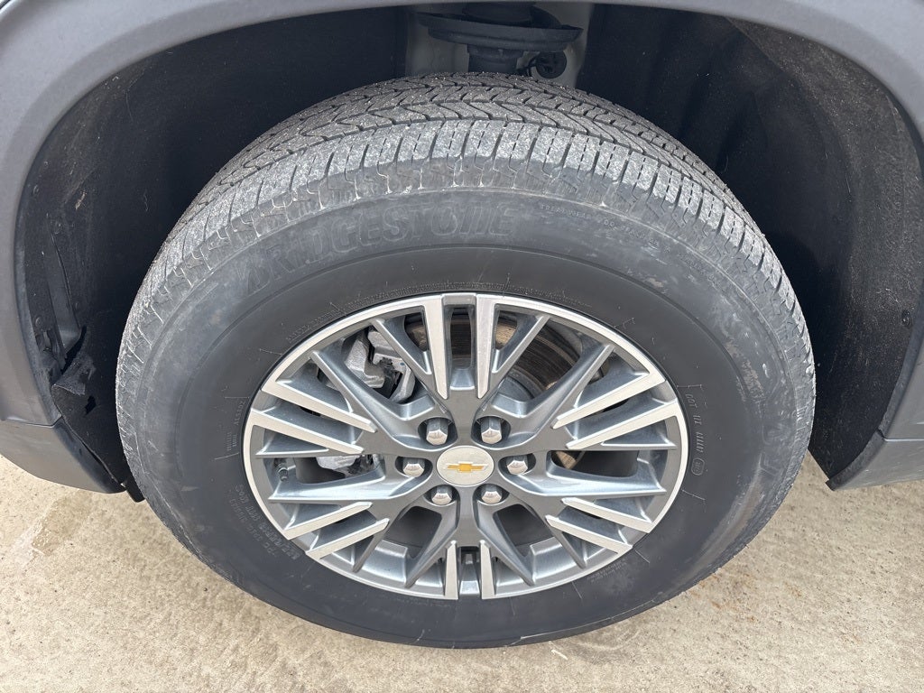 2025 Chevrolet Traverse AWD LT