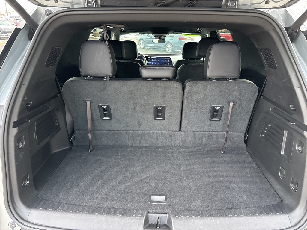 2025 Chevrolet Traverse AWD LT