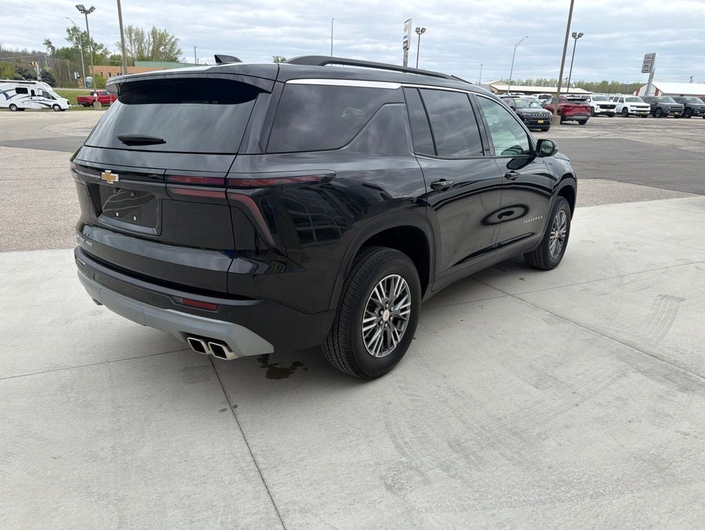 2025 Chevrolet Traverse AWD LT