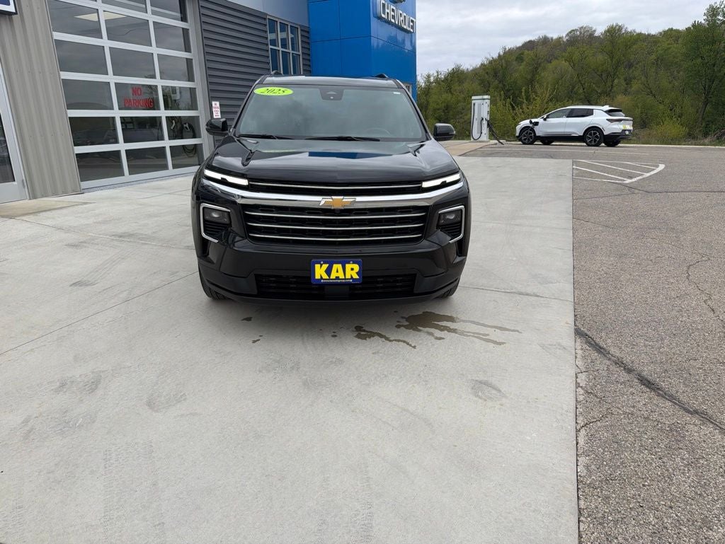 2025 Chevrolet Traverse AWD LT