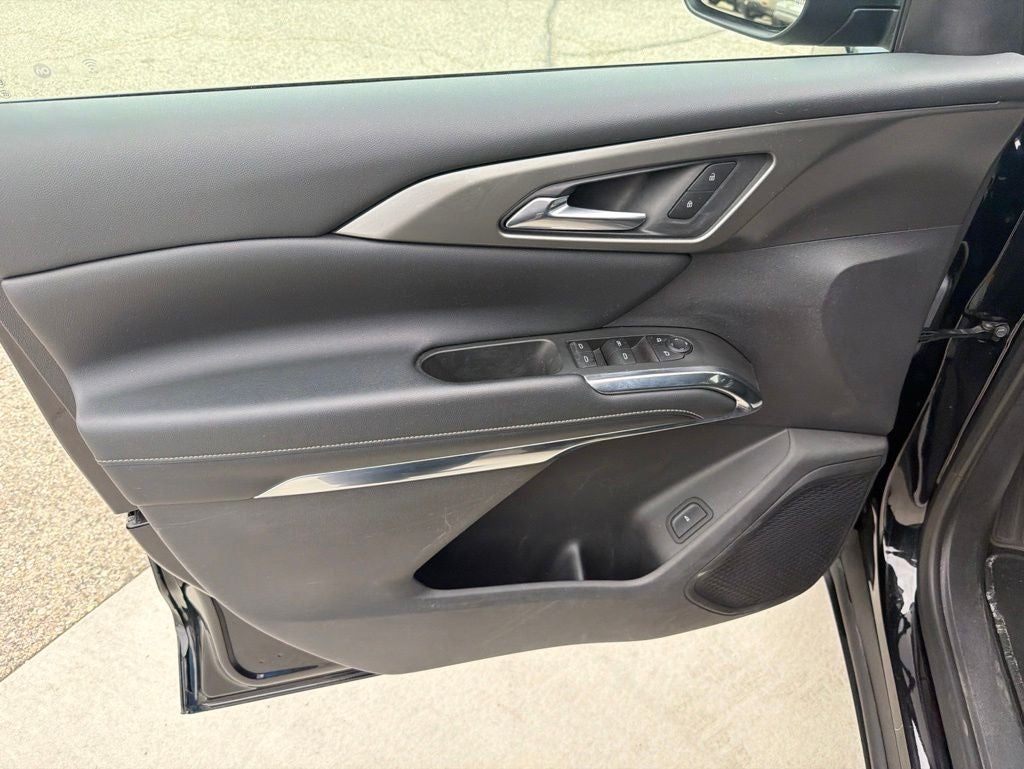 2025 Chevrolet Traverse AWD LT