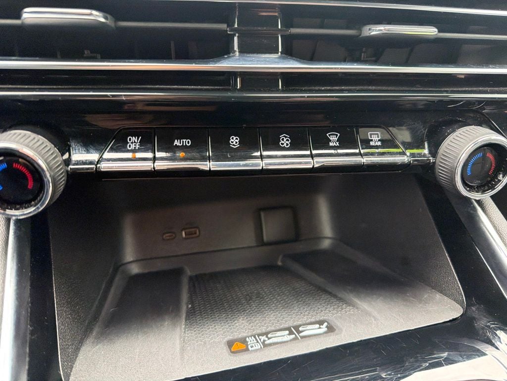 2025 Chevrolet Traverse AWD LT