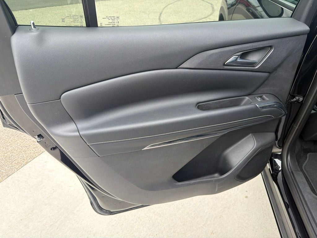 2025 Chevrolet Traverse AWD LT