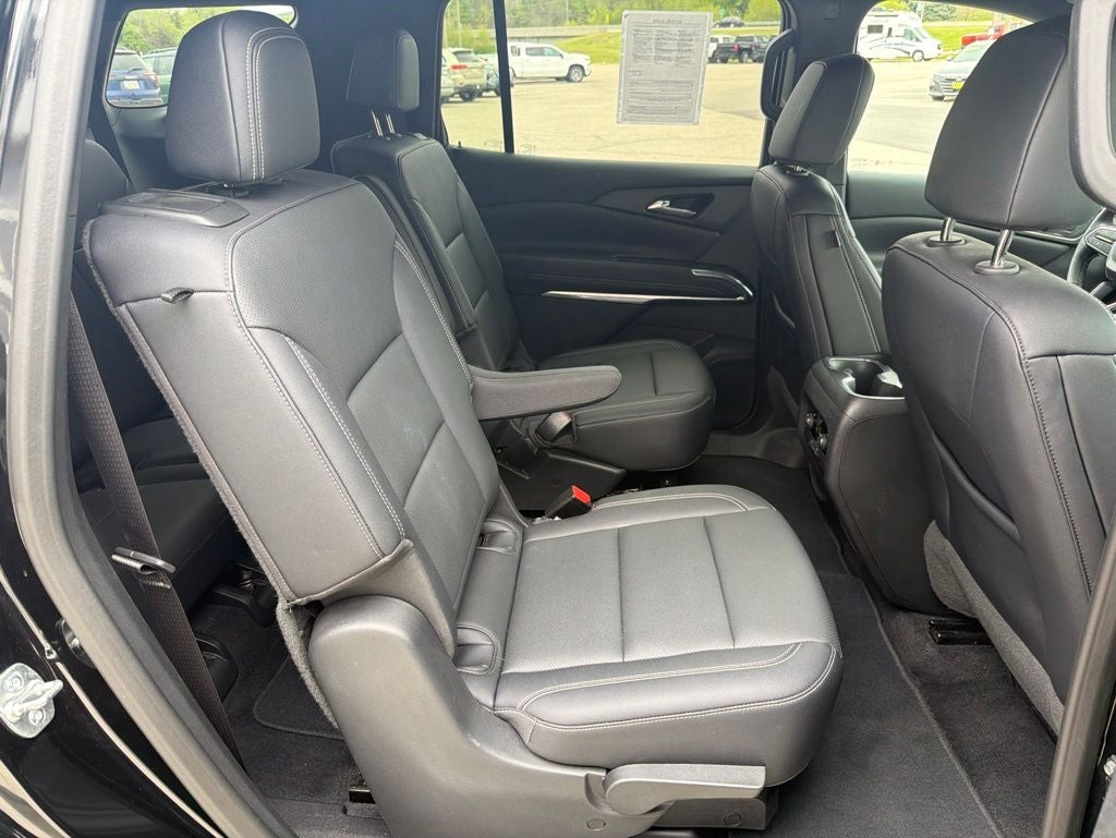 2025 Chevrolet Traverse AWD LT