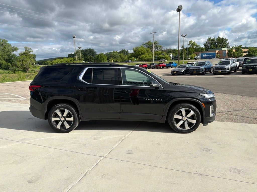 2023 Chevrolet Traverse AWD LT Leather