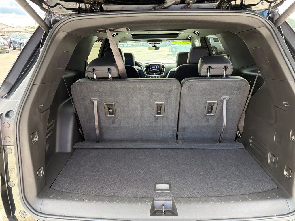 2023 Chevrolet Traverse AWD LT Leather