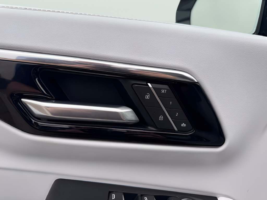 2026 Chevrolet Suburban Premier, 4WD