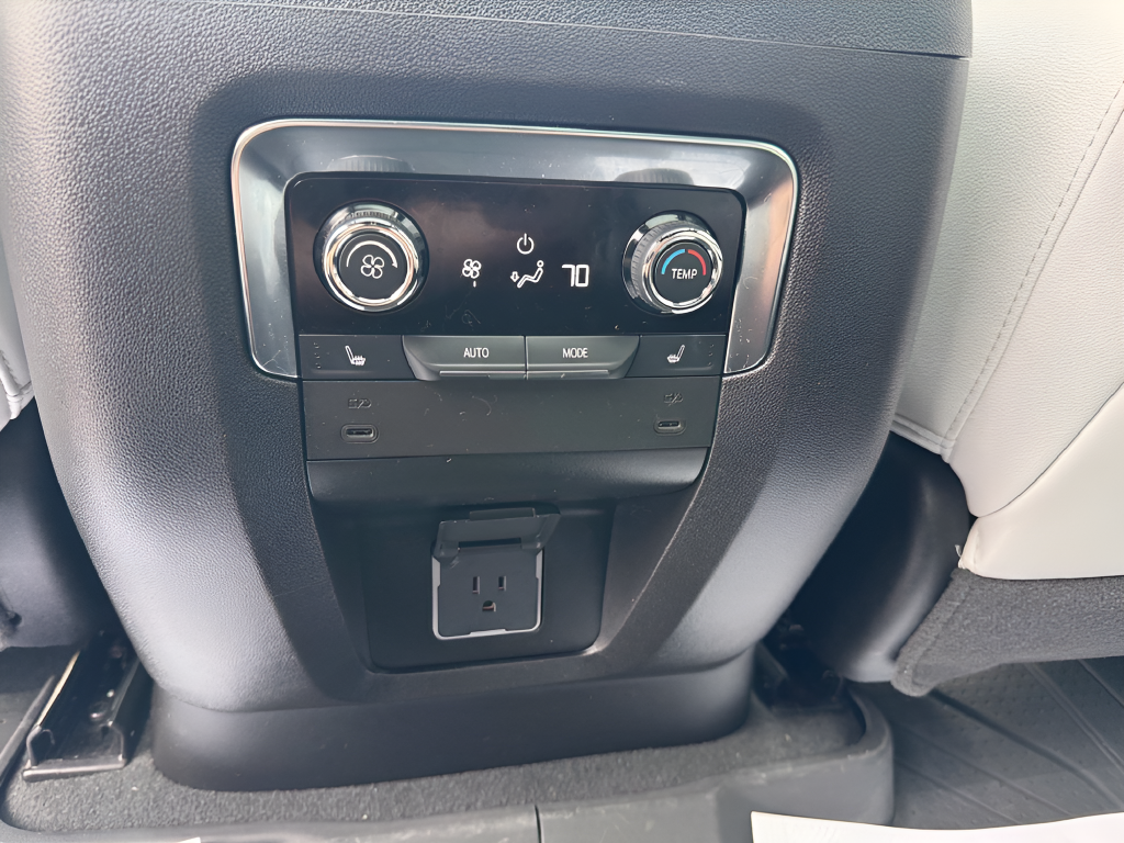 2026 Chevrolet Suburban Premier, 4WD