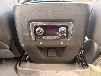 2023 Chevrolet Suburban 4WD RST