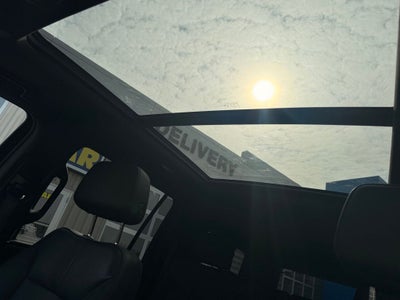 2023 Chevrolet Suburban 4WD RST