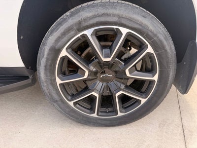 2023 Chevrolet Suburban 4WD RST