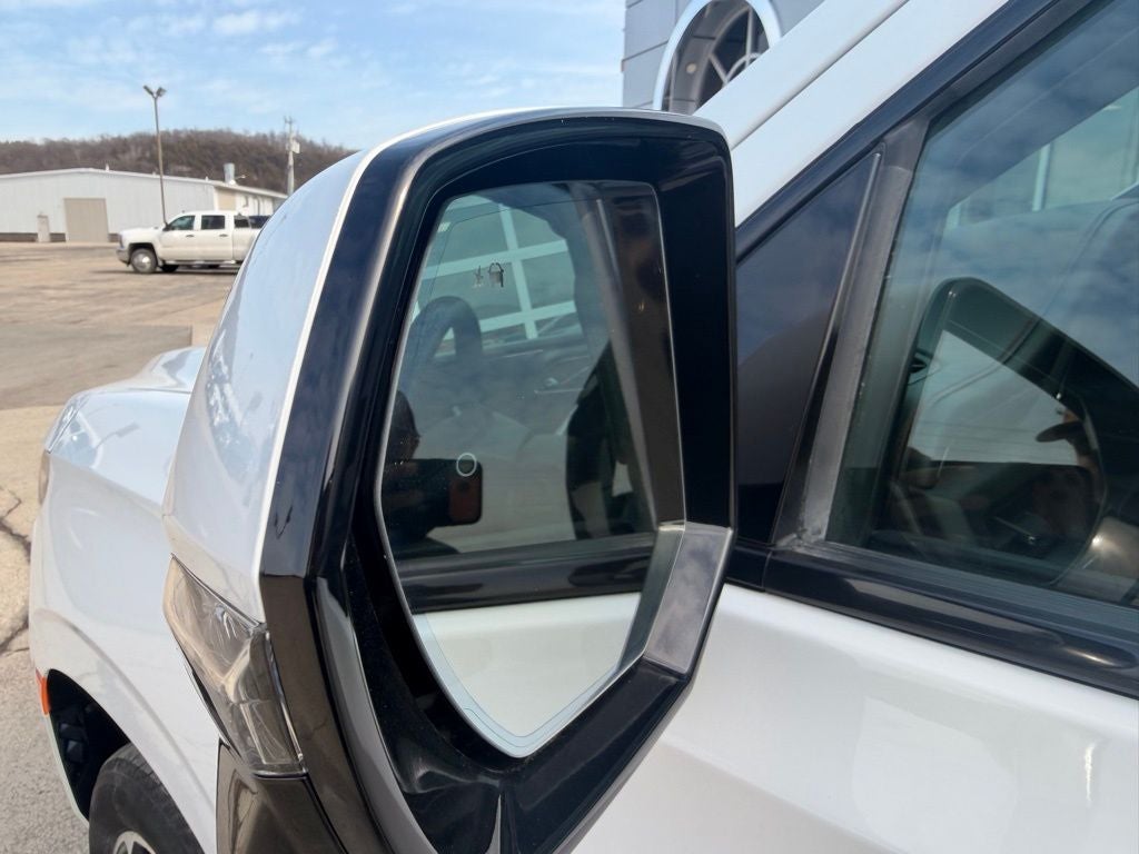 2023 Chevrolet Suburban 4WD RST