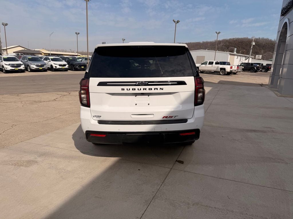 2023 Chevrolet Suburban 4WD RST