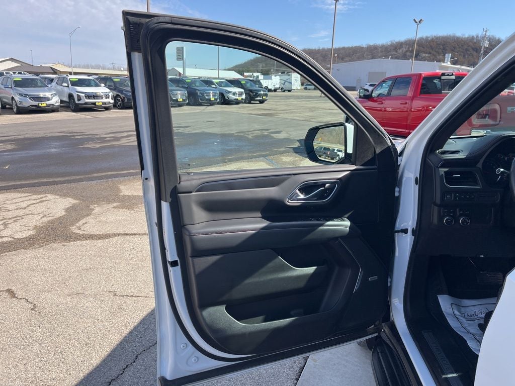 2021 Chevrolet Suburban 4WD RST