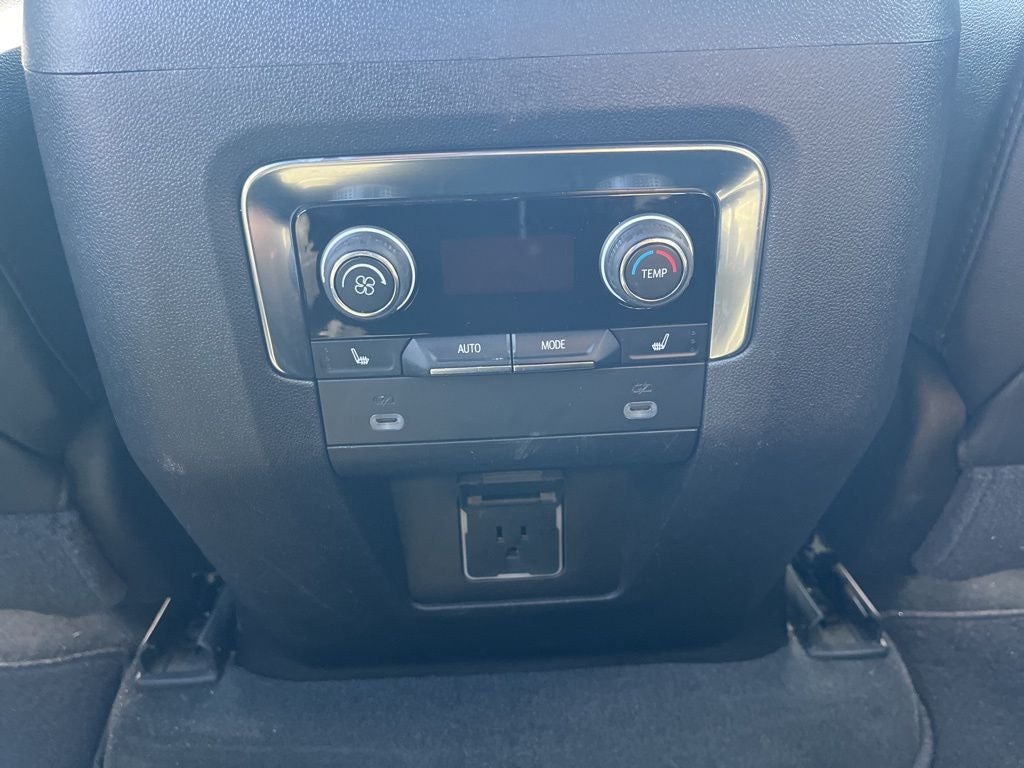 2021 Chevrolet Suburban 4WD RST