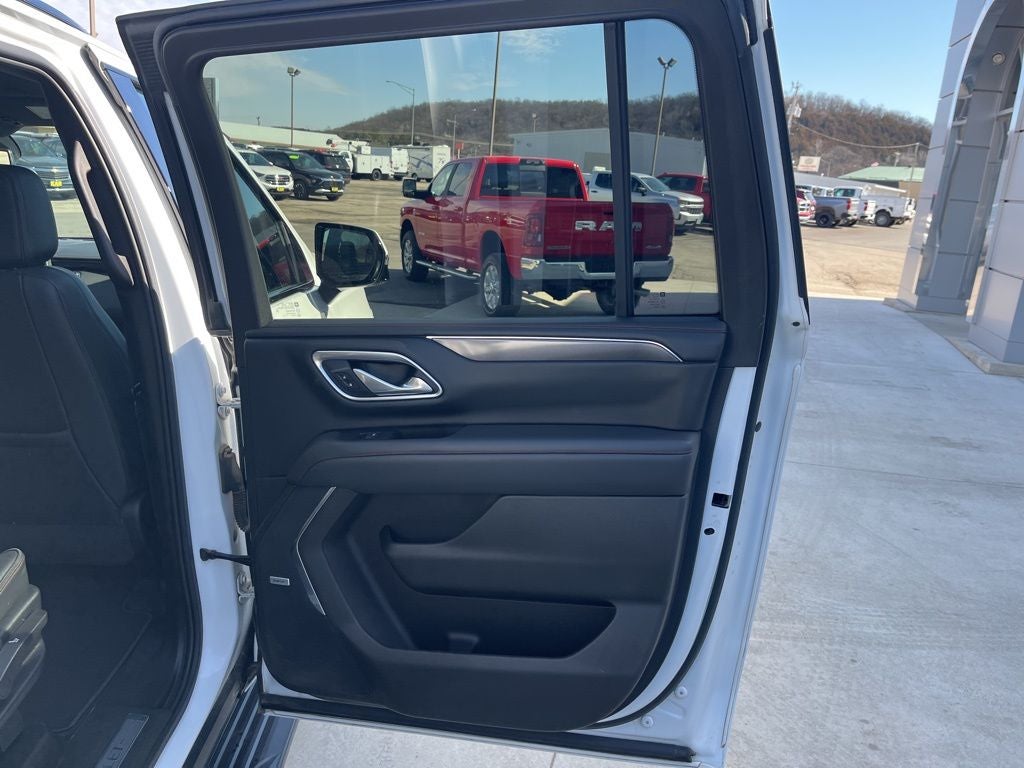 2021 Chevrolet Suburban 4WD RST