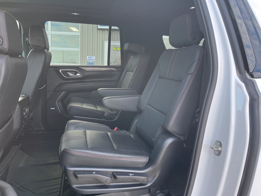 2023 Chevrolet Suburban 4WD RST