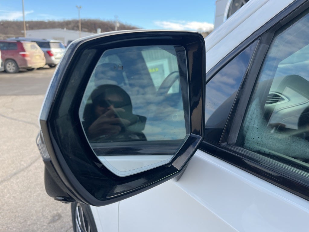 2023 Chevrolet Suburban 4WD RST