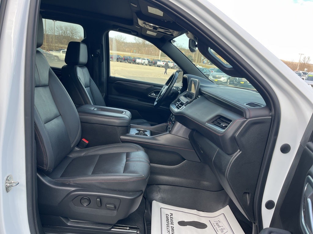 2023 Chevrolet Suburban 4WD RST