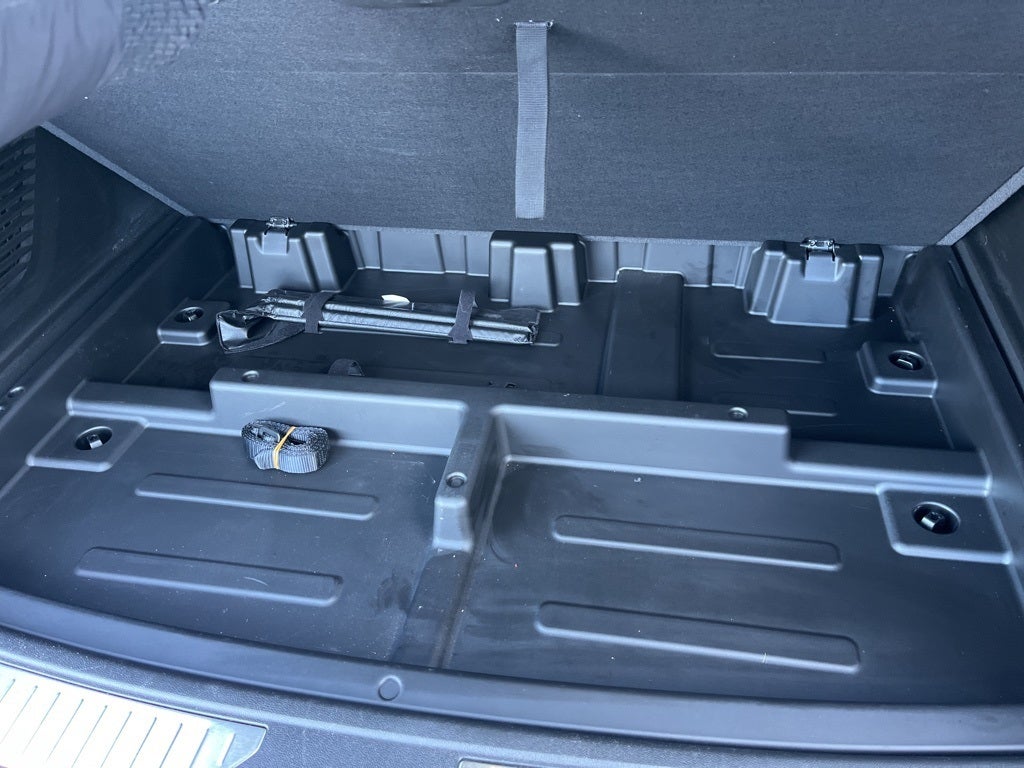 2023 Chevrolet Suburban 4WD High Country