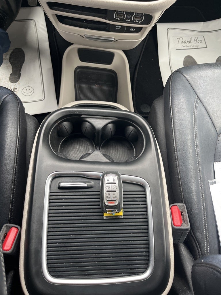 2022 Chrysler Pacifica Touring L