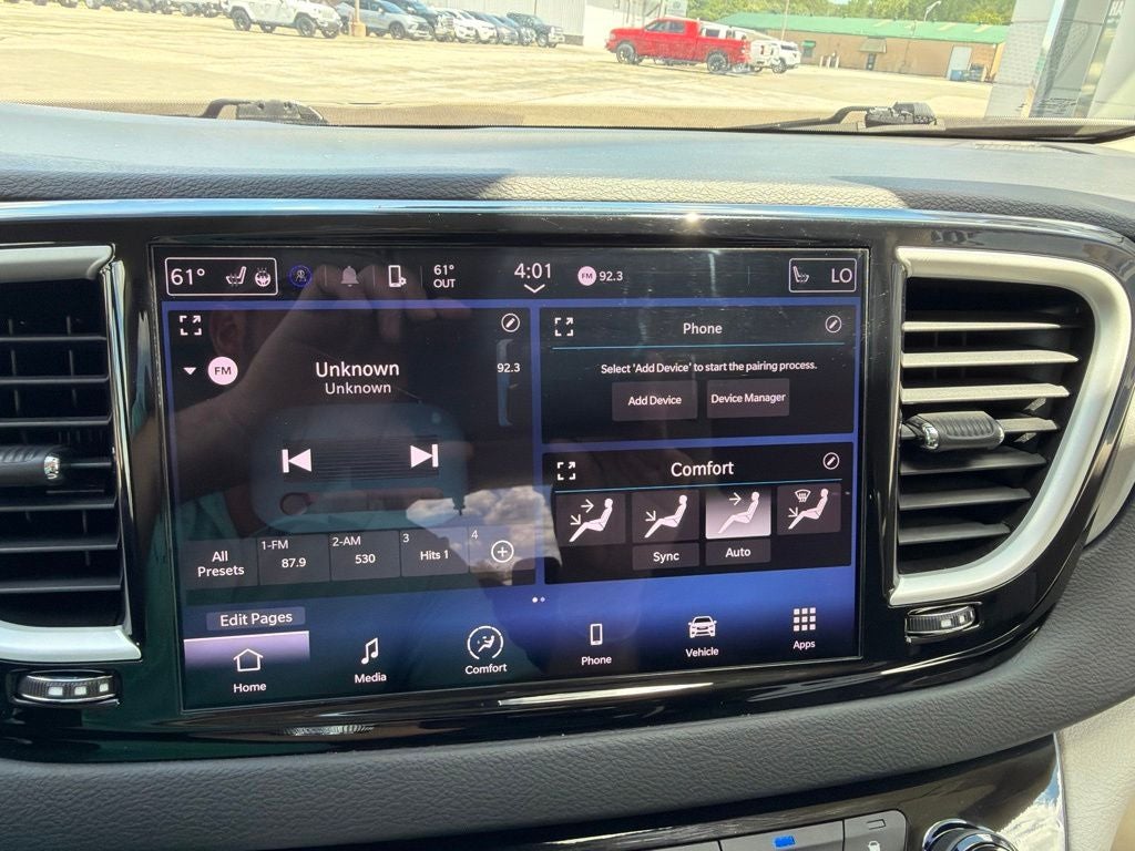 2023 Chrysler Pacifica Touring L
