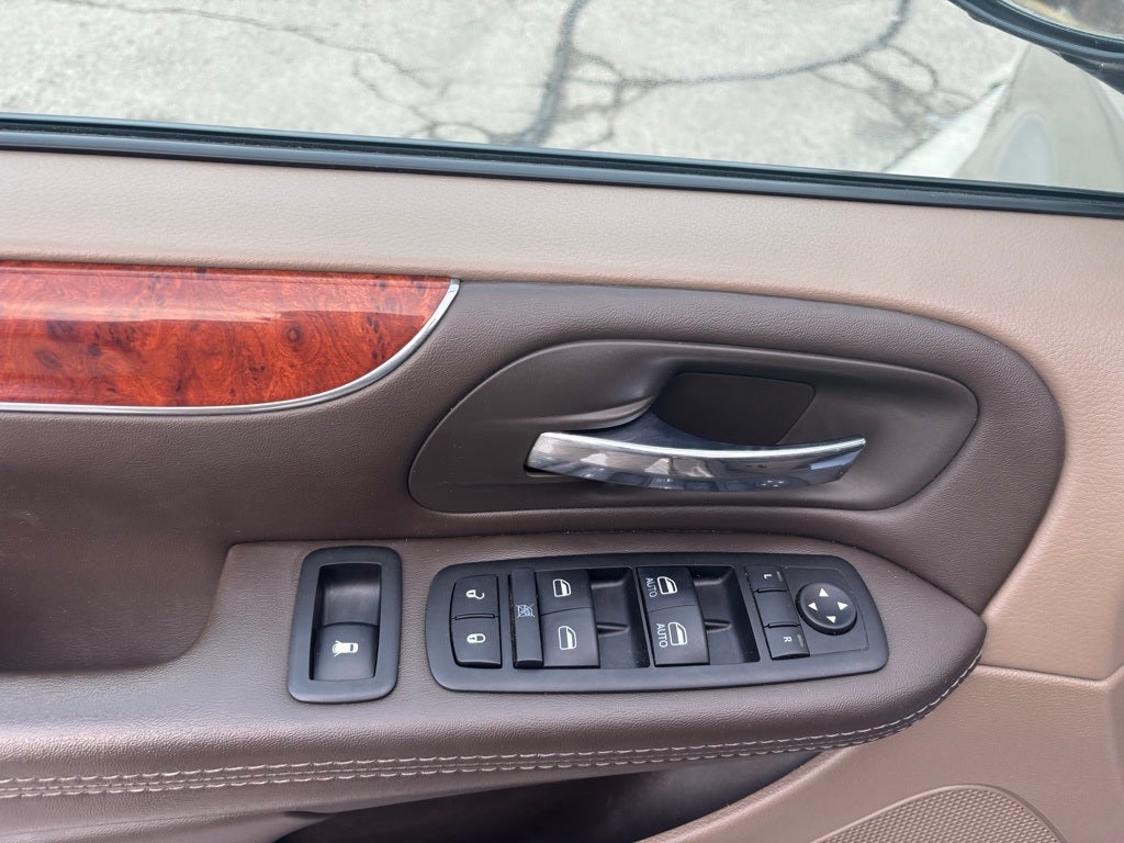 2015 Chrysler Town & Country Touring