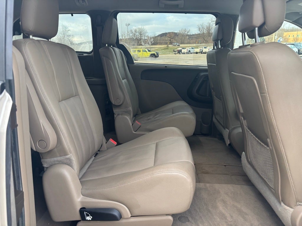 2015 Chrysler Town & Country Touring